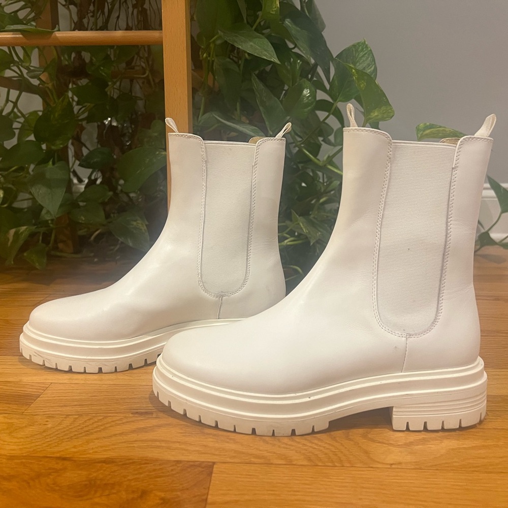 Tony Bianco Wolfe Boot in Milk Carpetto